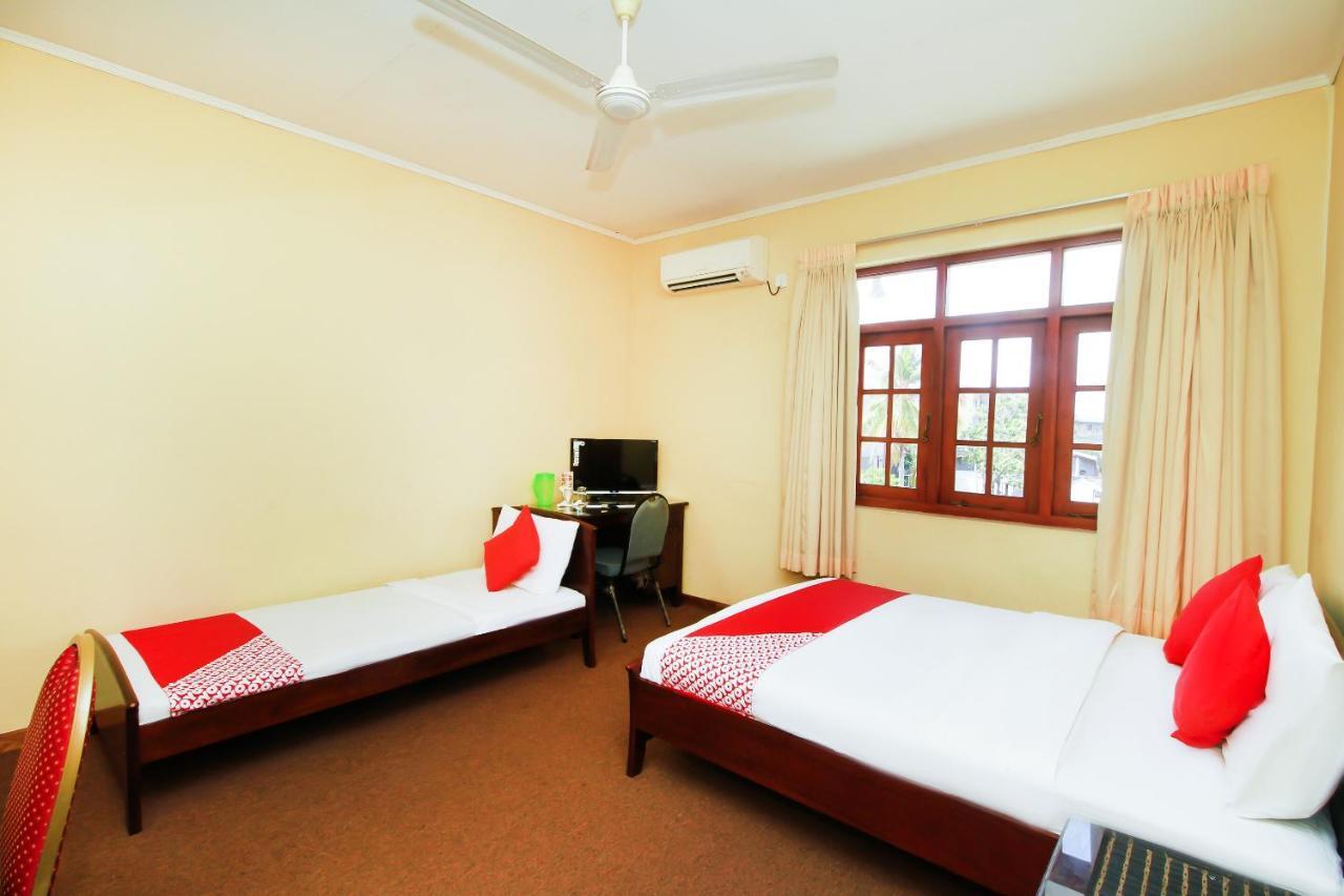 Chinese Lotus Luxapathiya - Shanghai Hotel Moratuwa Phòng bức ảnh